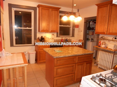 Mission Hill 4 Beds 1 Bath Boston - $5,800