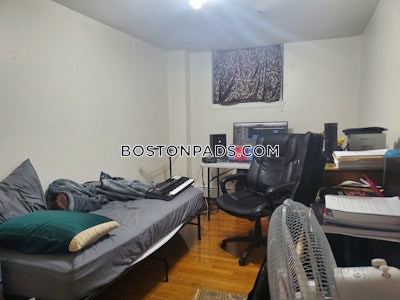 Fenway/kenmore 3 Bed 1 Bath on Queensberry St in BOSTON Boston - $3,900