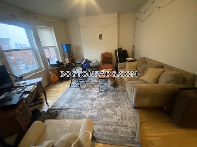 Mission Hill 3 Beds 1 Bath on Tremont St in Boston Boston - $4,100