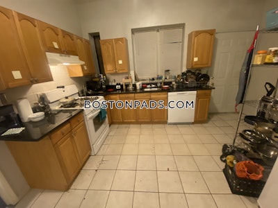 Mission Hill 3 Beds 1 Bath Boston - $4,100