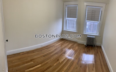 Allston 3 Beds 2 Baths Boston - $3,900 No Fee