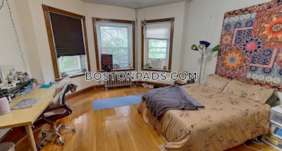 Brookline 3 Beds 2 Baths  Boston University - $4,100