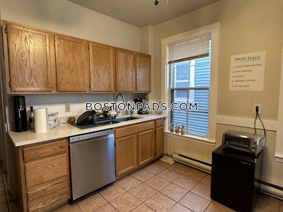 Mission Hill 4 Beds 1 Bath Boston - $5,800