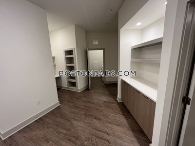 Wellesley 1 Bed 1 Bath - $3,294