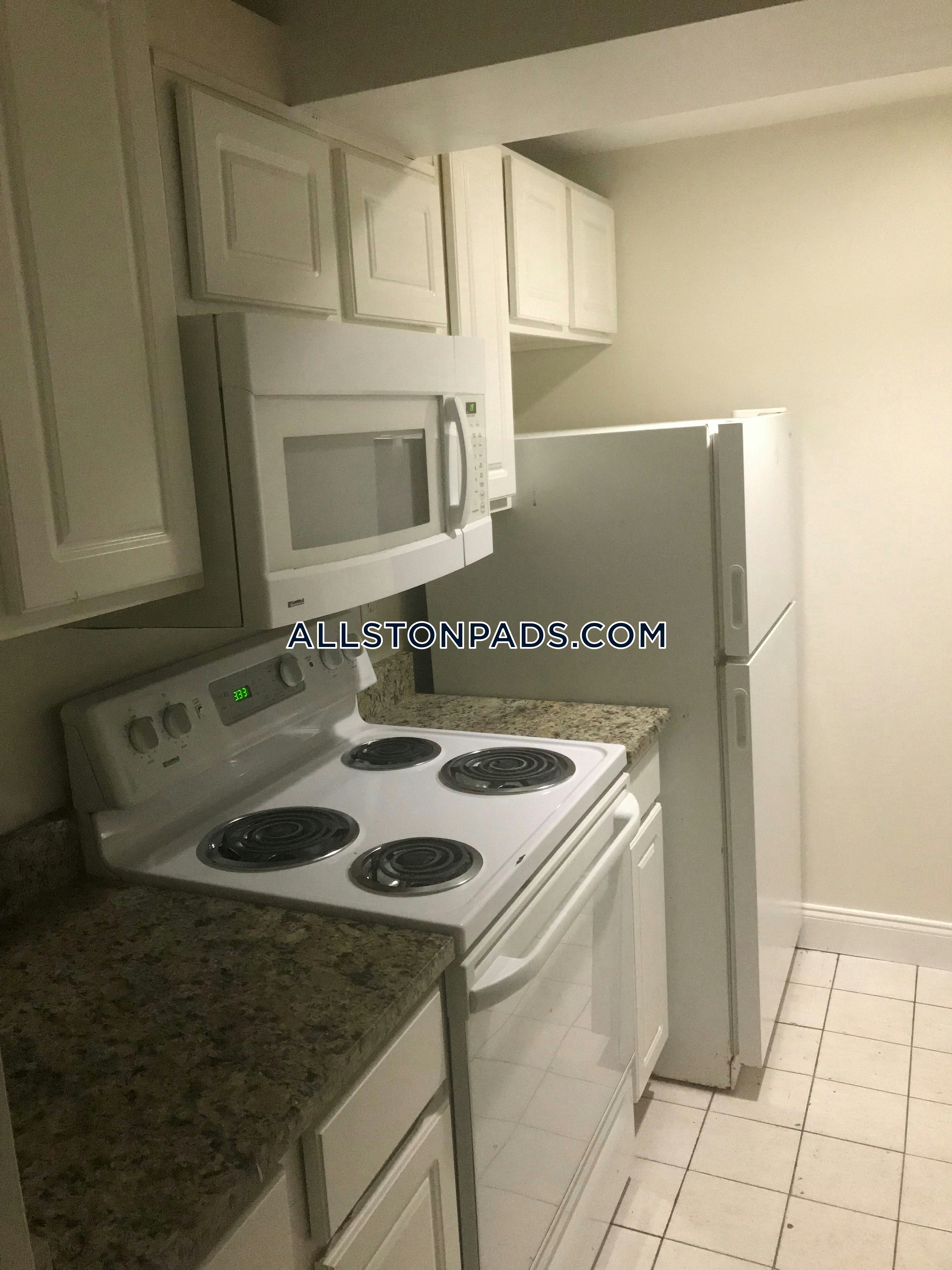 Allston Apartment For Rent 3 Bedrooms 1 Bath Boston 2 700