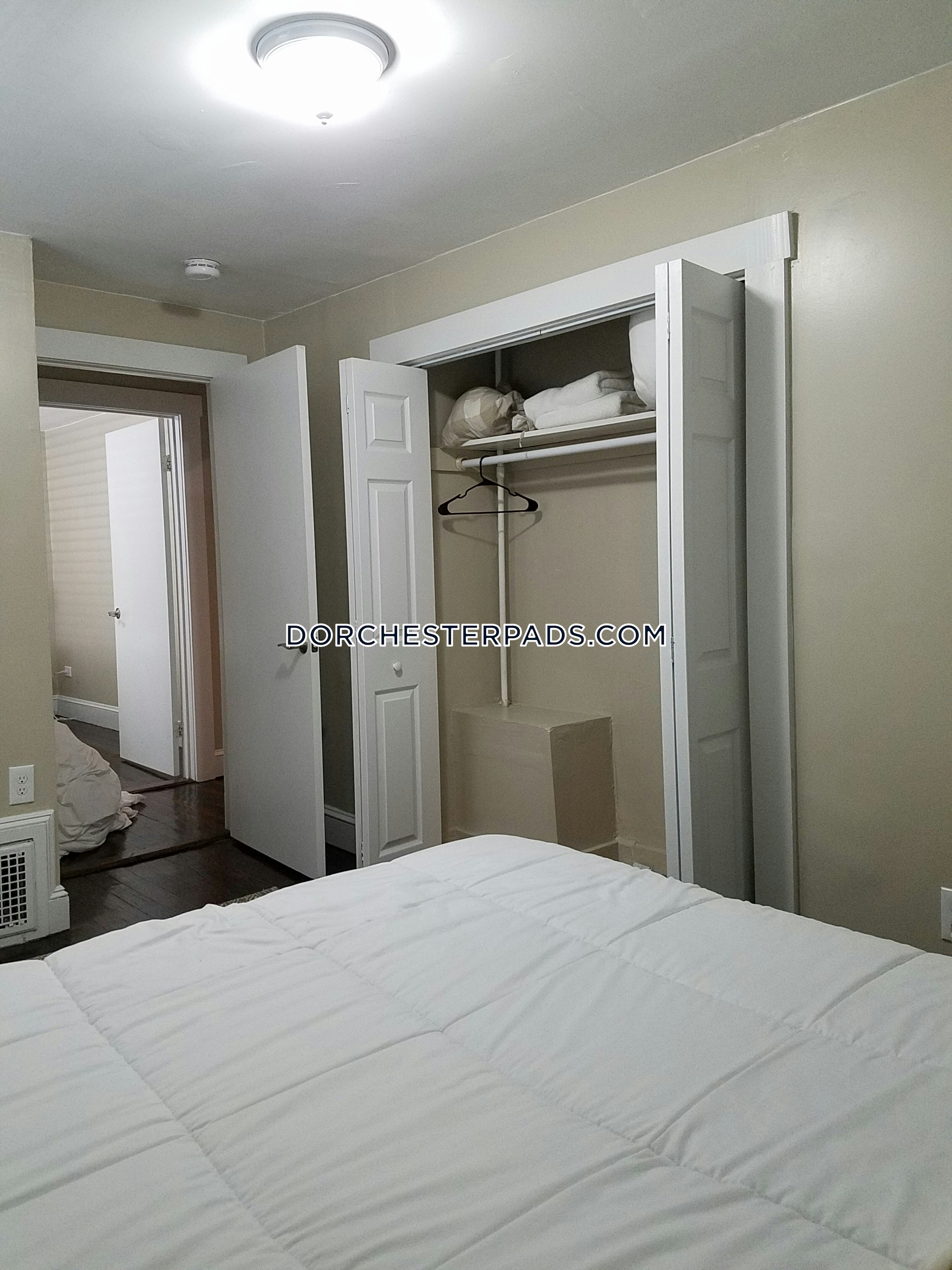 Dorchester Apartment For Rent 3 Bedrooms 1 Bath Boston 2 500