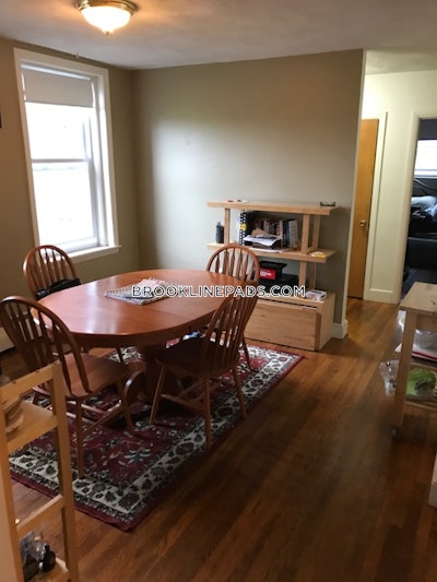 Brookline 2 Bed 1 Bath BROOKLINE  Beaconsfield - $3,295 No Fee