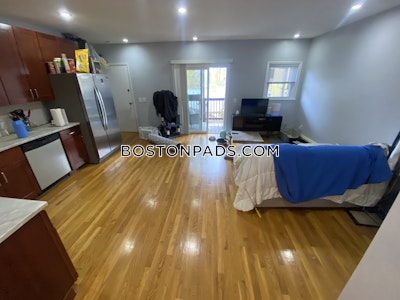 East Boston 2 Beds 1 Bath Boston - $2,400