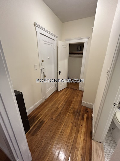 Fenway/kenmore Studio Fenway Boston - $1,900